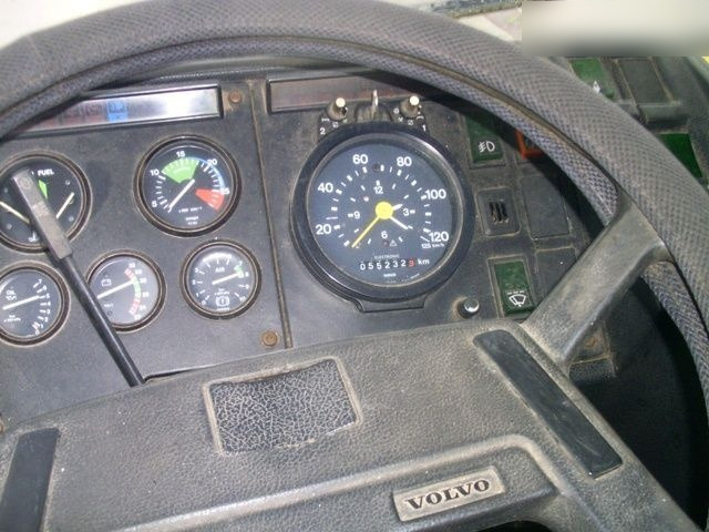 Camión caja abierta Volvo F.10: foto 11