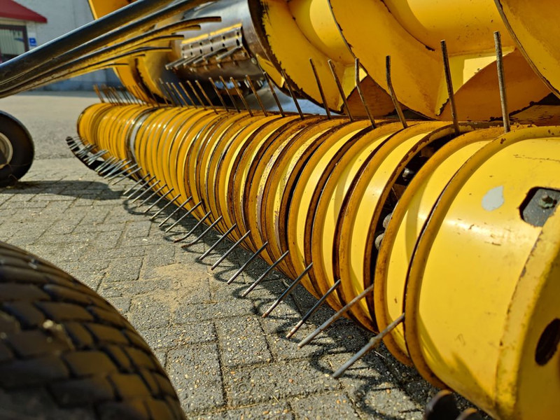 Leasing financiero de New Holland 273 Gras Pick Up leasing New Holland 273 Gras Pick Up: foto 7 Leasing financiero de New Holland 273 Gras Pick Up leasing New Holland 273 Gras Pick Up: foto 7