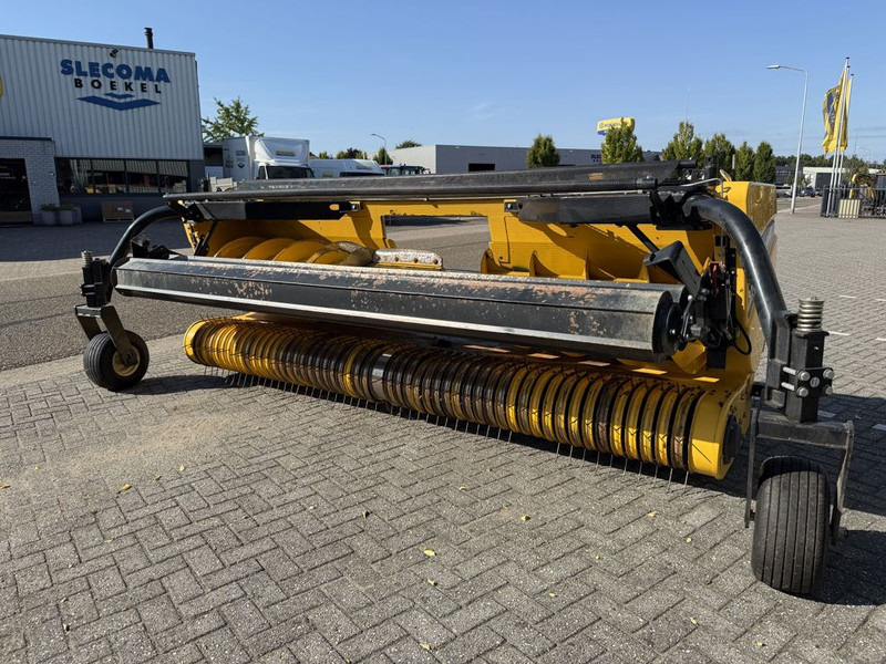 New Holland 380FP Gras Pickup - Cosechadora: foto 1 New Holland 380FP Gras Pickup - Cosechadora: foto 1