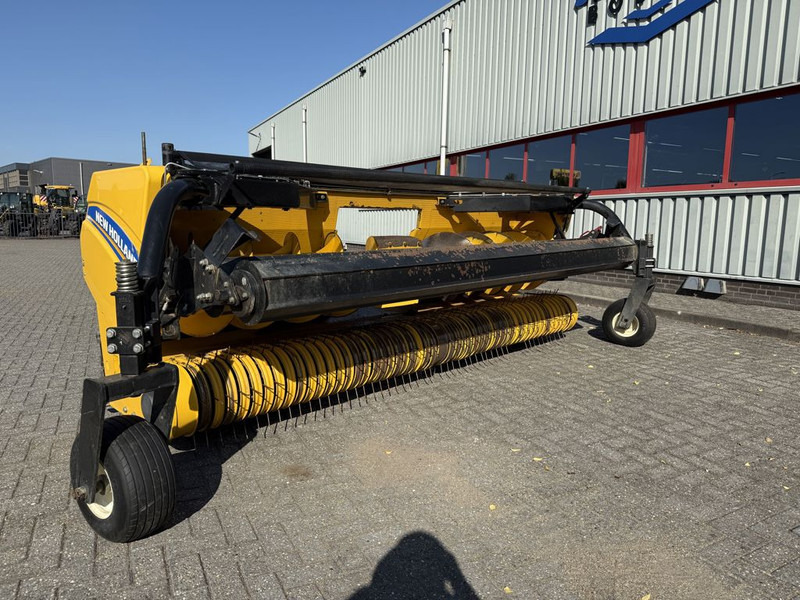 New Holland 380FP Gras Pickup - Cosechadora: foto 4 New Holland 380FP Gras Pickup - Cosechadora: foto 4
