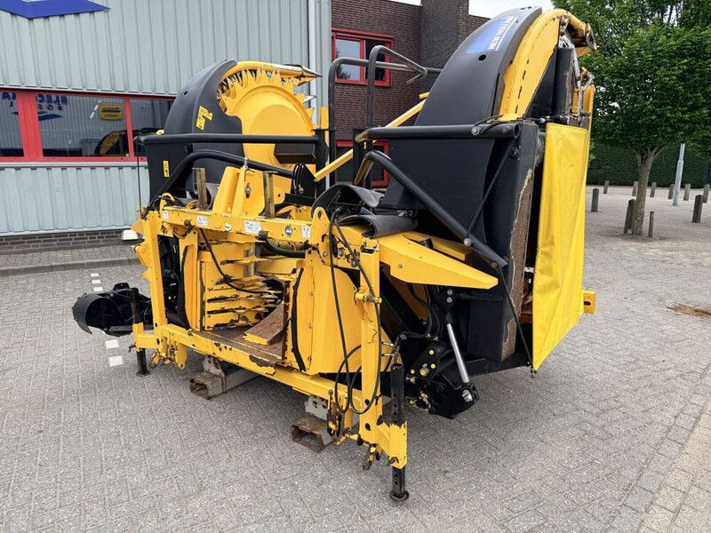 New Holland 60BFIE 8-Rij Maisbek - Cosechadora: foto 4 New Holland 60BFIE 8-Rij Maisbek - Cosechadora: foto 4