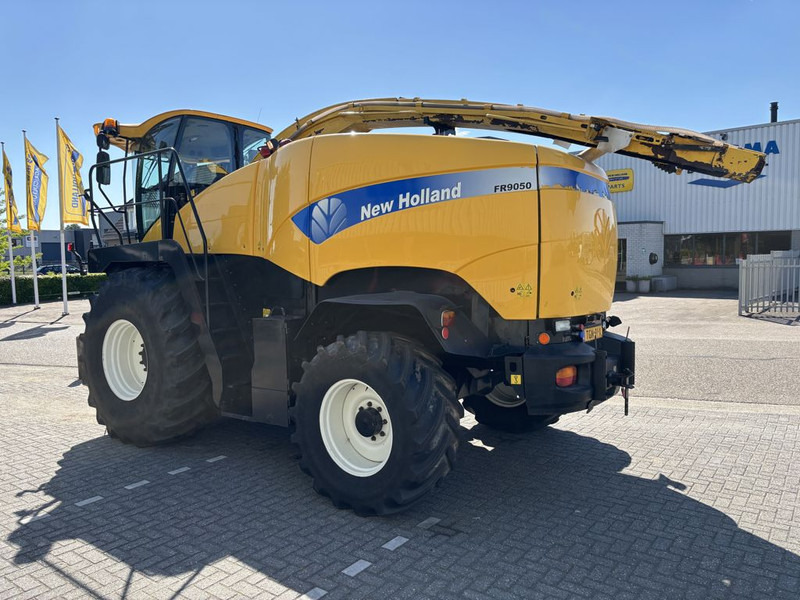New Holland FR9050 - Cosechadora de forraje: foto 2 New Holland FR9050 - Cosechadora de forraje: foto 2