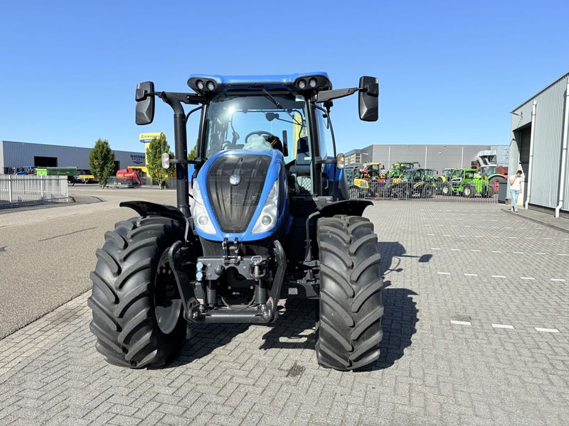 New Holland T5.140 Dynamic Command - Tractor: foto 5 New Holland T5.140 Dynamic Command - Tractor: foto 5