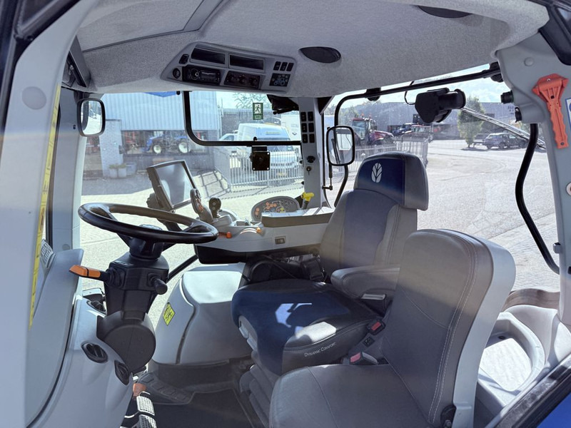 New Holland T6.165 AC + TL750 Voorlader - Tractor: foto 5 New Holland T6.165 AC + TL750 Voorlader - Tractor: foto 5