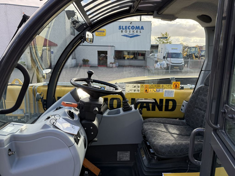 New Holland TH7.37 Plus Verreiker - Manipulador telescópico: foto 5 New Holland TH7.37 Plus Verreiker - Manipulador telescópico: foto 5