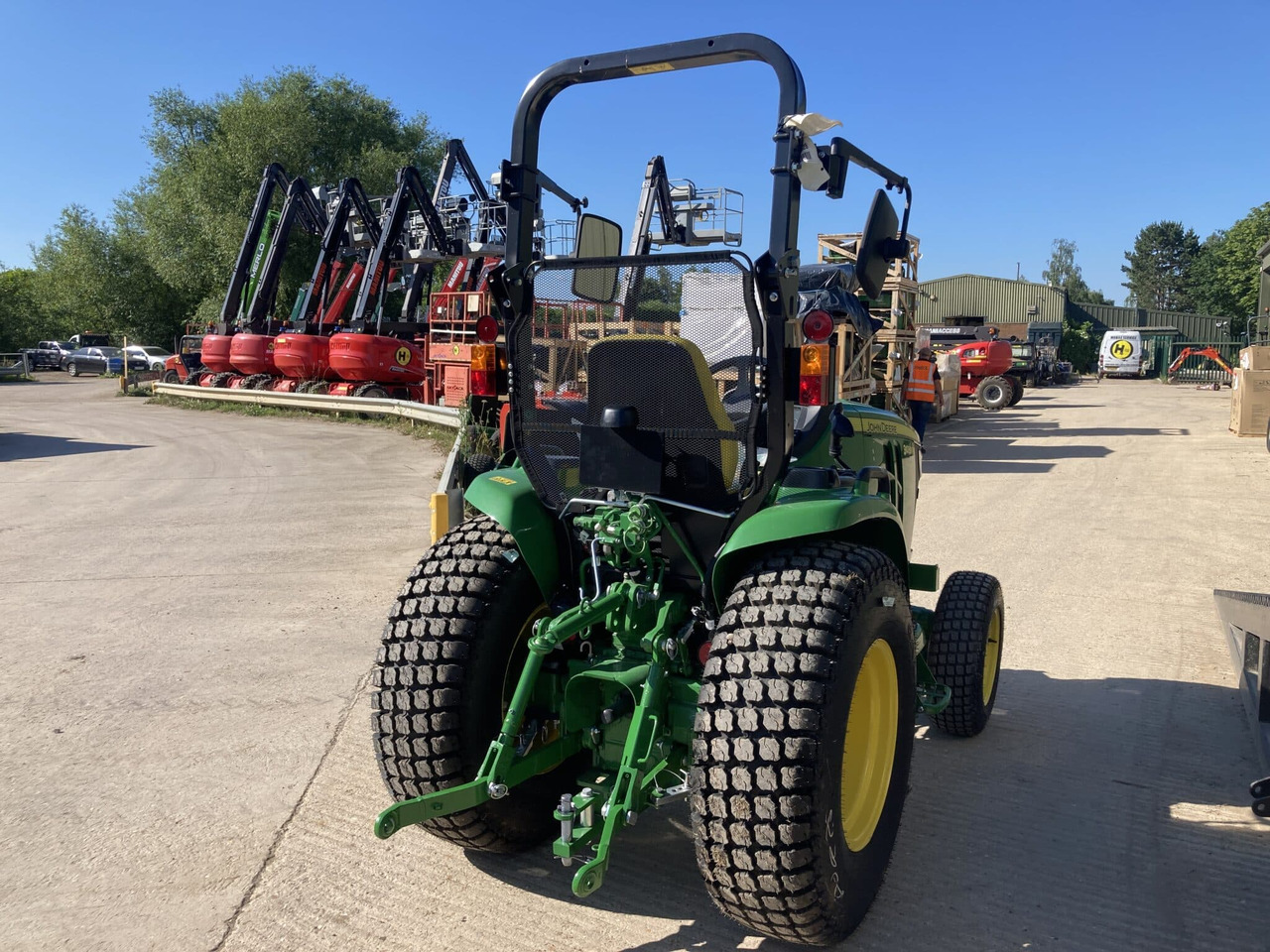 John Deere 3039R compact tractor - Tractor viñedo/ Frutero: foto 5 John Deere 3039R compact tractor - Tractor viñedo/ Frutero: foto 5