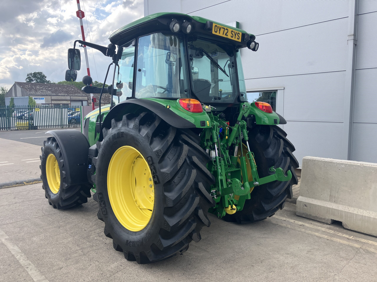 John Deere 5115M - Tractor: foto 3 John Deere 5115M - Tractor: foto 3