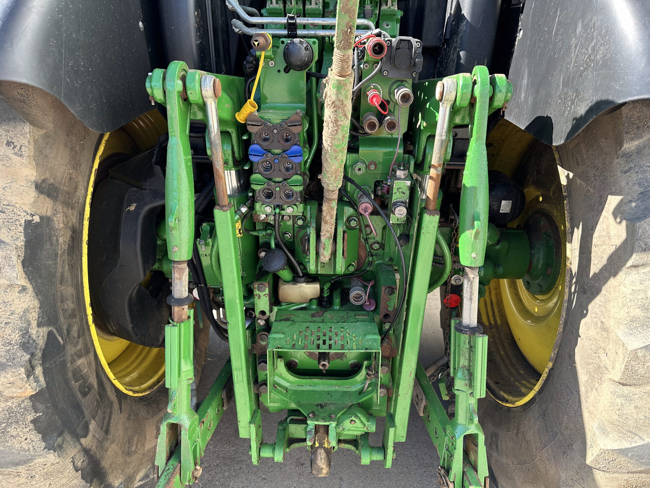 John Deere 6155R - Tractor: foto 5 John Deere 6155R - Tractor: foto 5