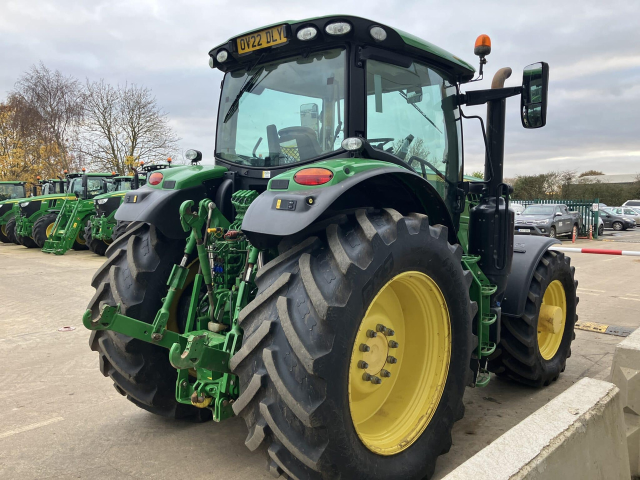 John Deere 6215R - Tractor: foto 5 John Deere 6215R - Tractor: foto 5