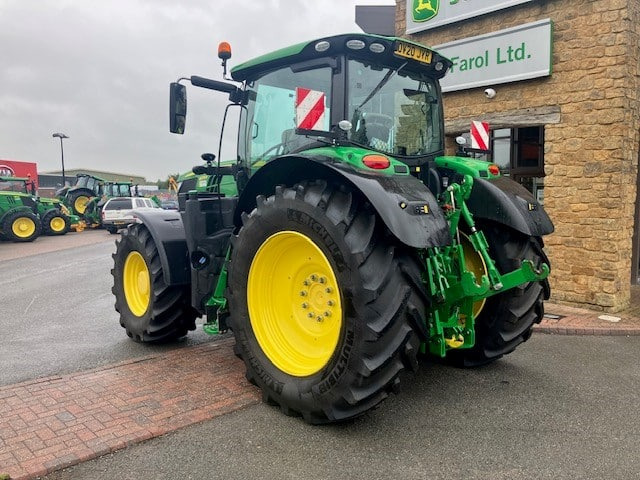 John Deere 6215R - Tractor: foto 3 John Deere 6215R - Tractor: foto 3