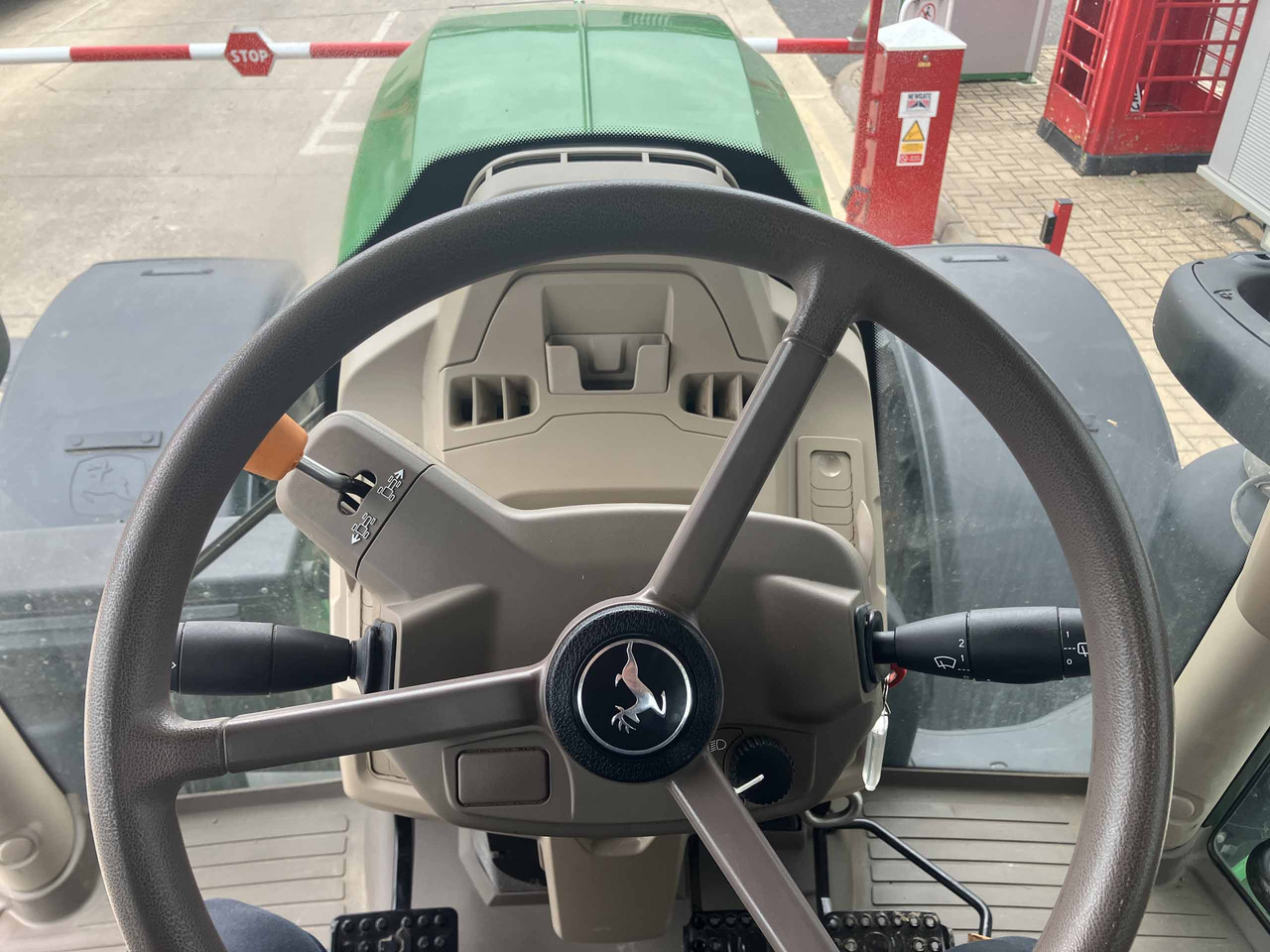 Tractor John Deere 6R 155: foto 18