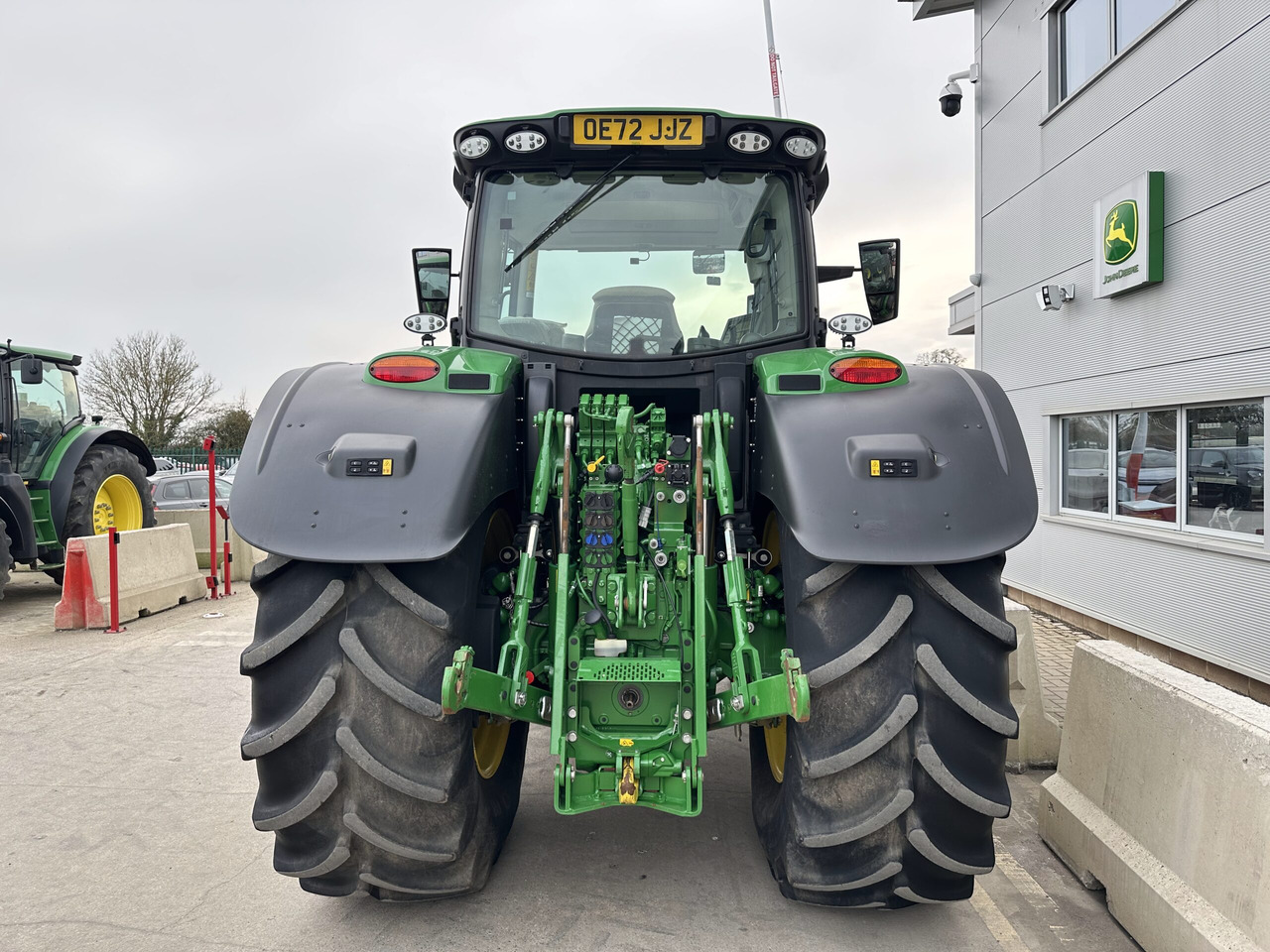 John Deere 6R 215 - Tractor: foto 4 John Deere 6R 215 - Tractor: foto 4