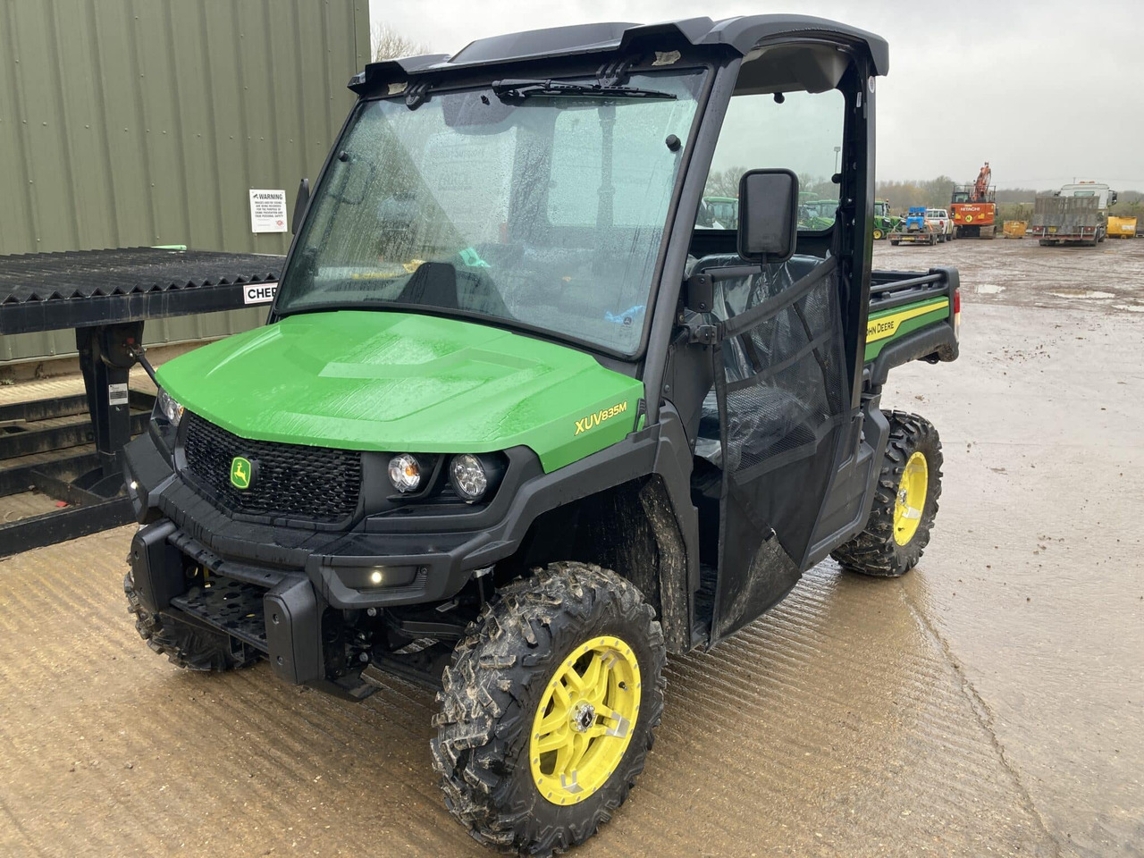 John Deere XUV835M Gator - Cuadrimoto: foto 1 John Deere XUV835M Gator - Cuadrimoto: foto 1