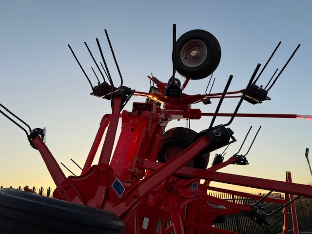 Kuhn GF7803 Tedder - Henificadora: foto 5 Kuhn GF7803 Tedder - Henificadora: foto 5