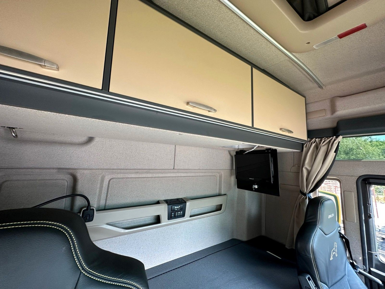 Cabeza tractora MAN TGX 18.500 EVO LION VOLL AUSSTATUNG: foto 8