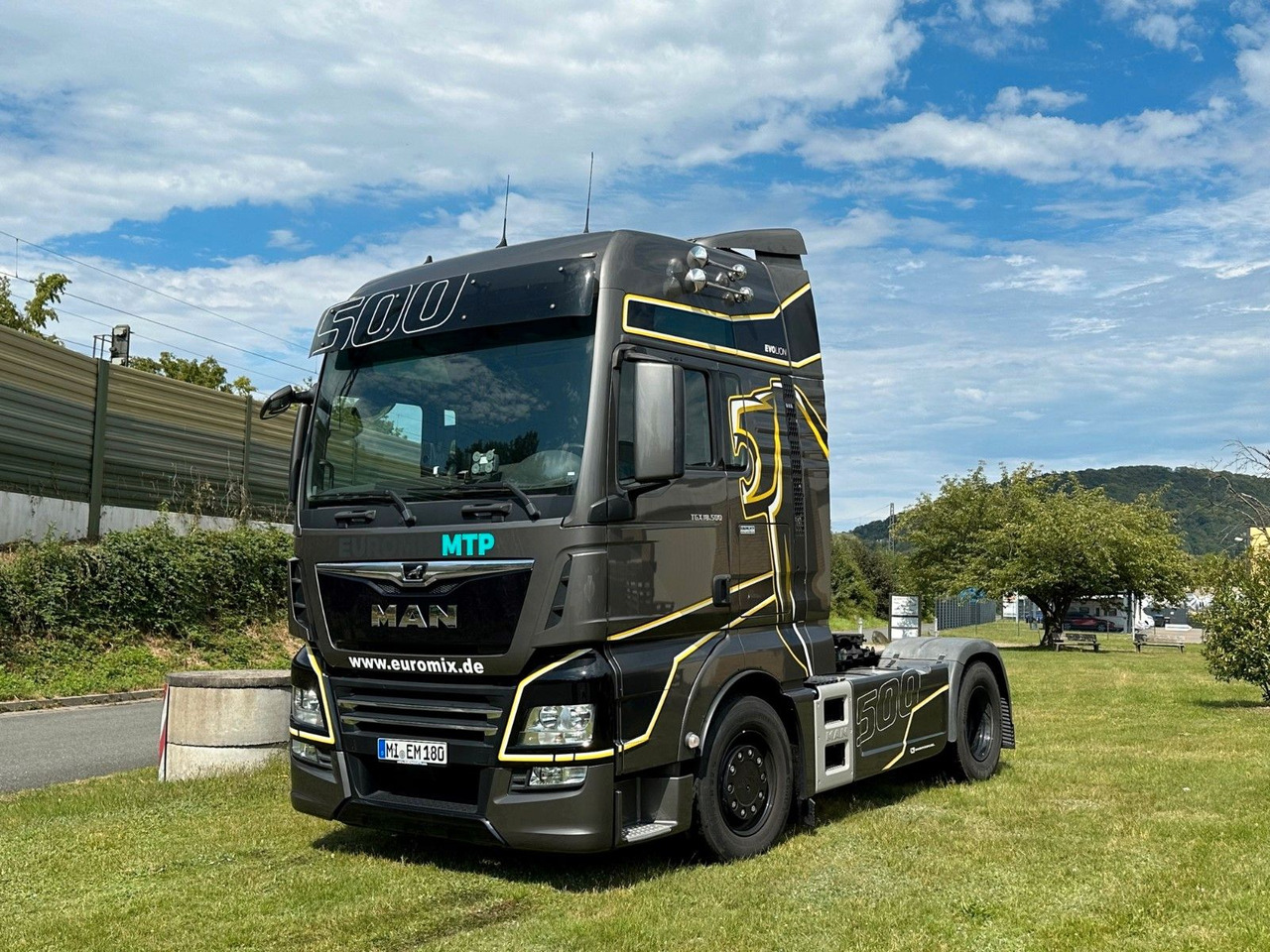 MAN TGX 18.500 EVO LION VOLL AUSSTATUNG - Cabeza tractora: foto 1 MAN TGX 18.500 EVO LION VOLL AUSSTATUNG - Cabeza tractora: foto 1