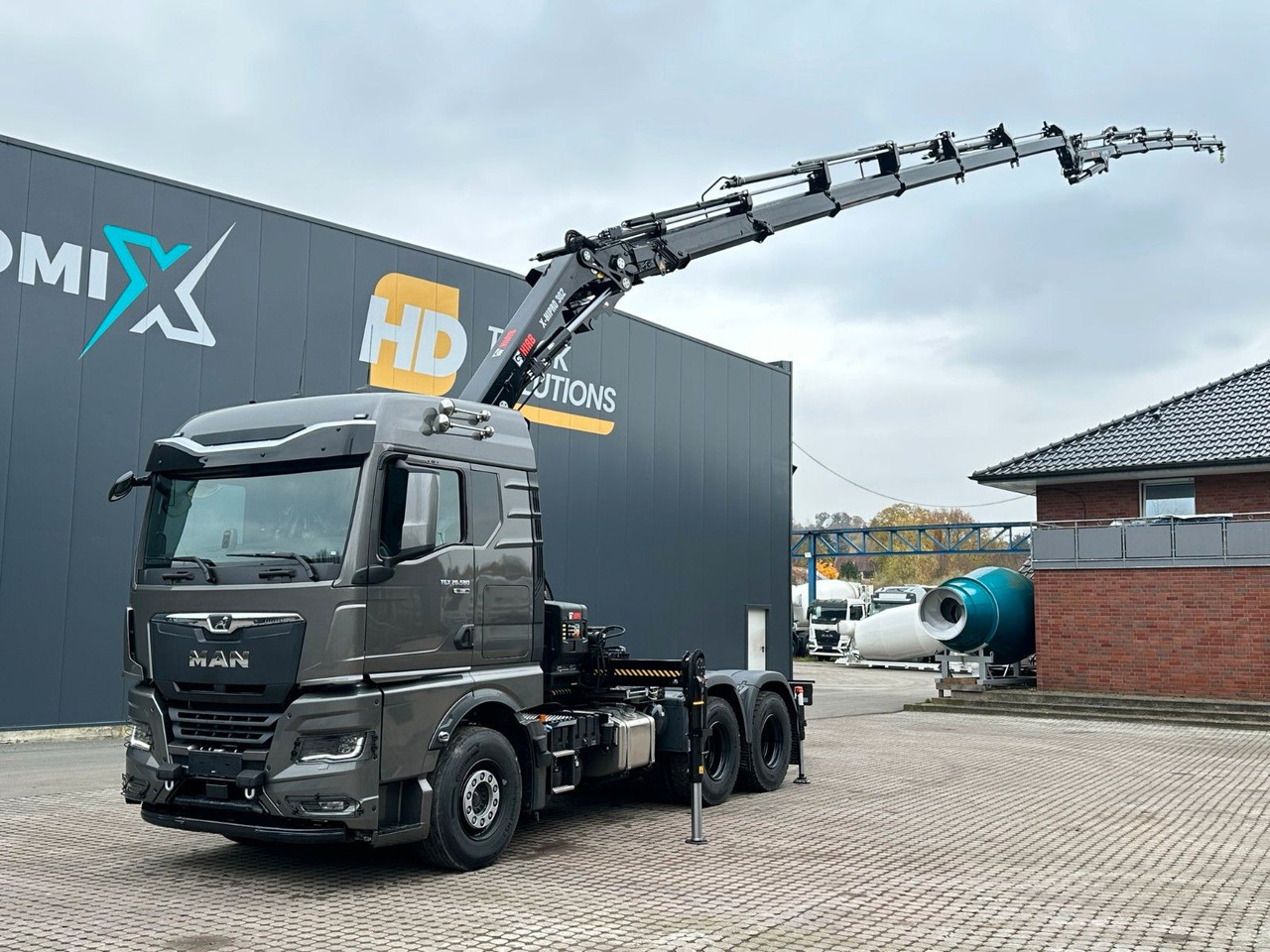 Cabeza tractora MAN TGX 26.580 6x4 Kran Hiab 302-6 + Jib-4: foto 11