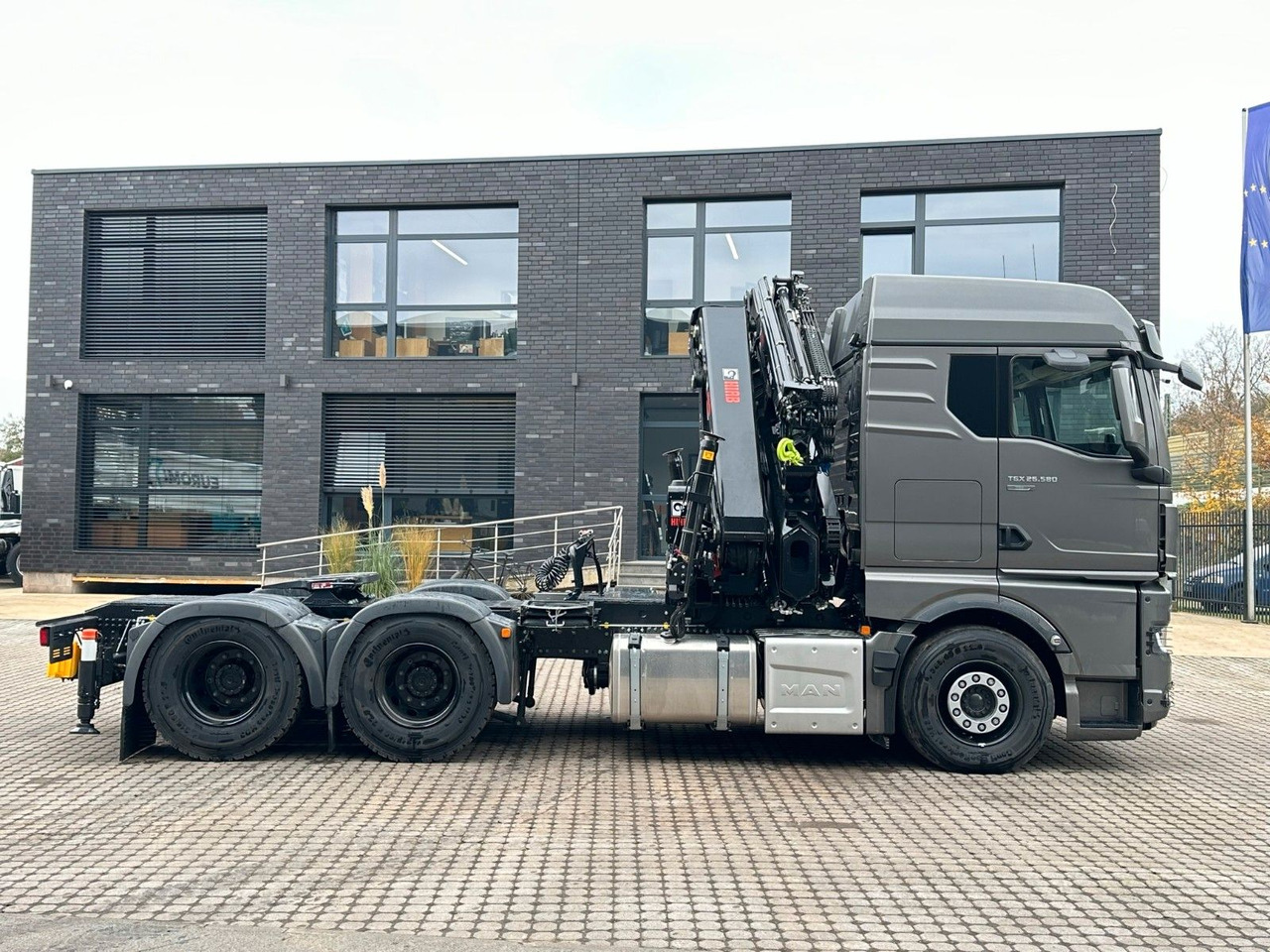 Cabeza tractora MAN TGX 26.580 6x4 Kran Hiab 302-6 + Jib-4: foto 9