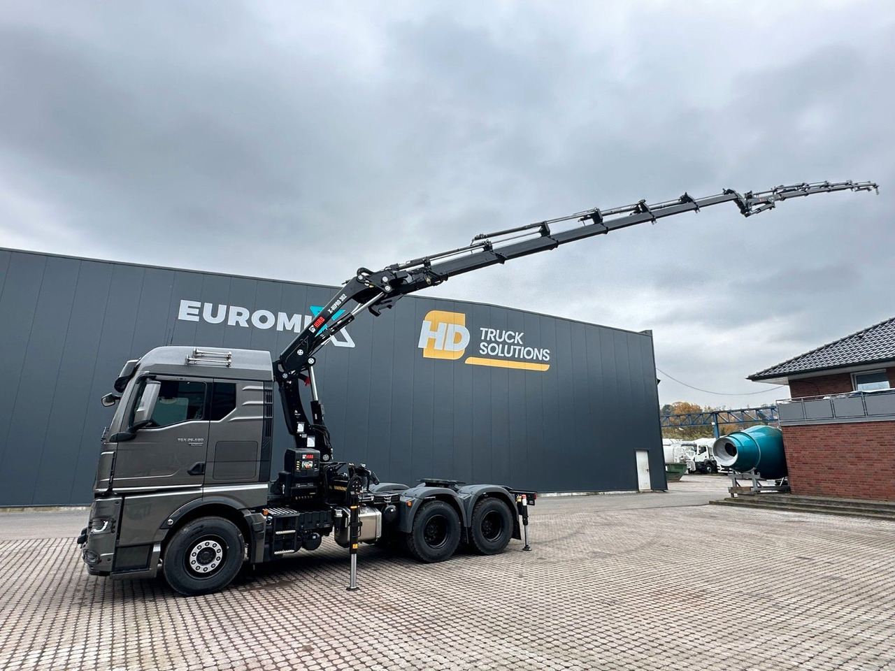 Cabeza tractora MAN TGX 26.580 6x4 Kran Hiab 302-6 + Jib-4: foto 13