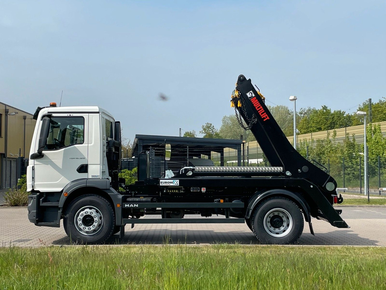 MAN TGM 18.320 4x2 Euro 6e Hiab Multilift Futura 12 - Volquete camión, Camión grúa: foto 3 MAN TGM 18.320 4x2 Euro 6e Hiab Multilift Futura 12 - Volquete camión, Camión grúa: foto 3