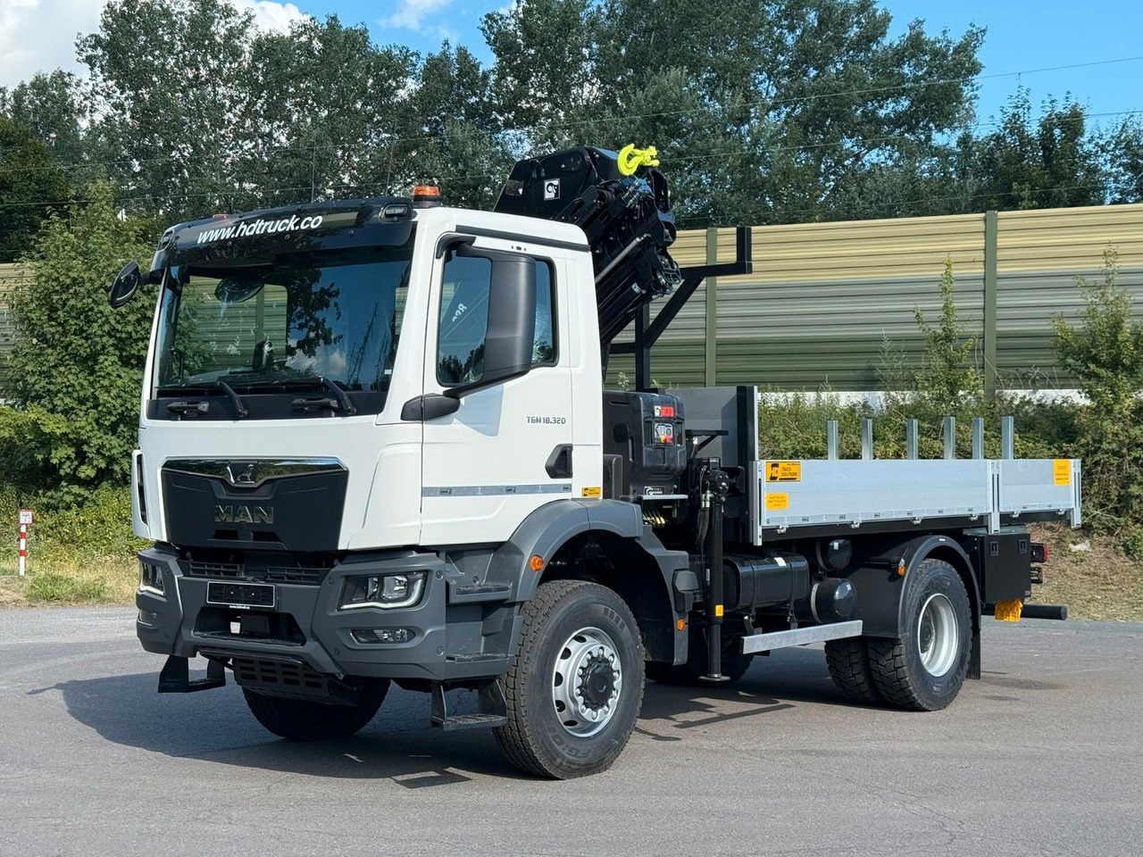 MAN TGM 18.320 4x4 Hiab 228-4 Kran - Camión grúa: foto 2 MAN TGM 18.320 4x4 Hiab 228-4 Kran - Camión grúa: foto 2