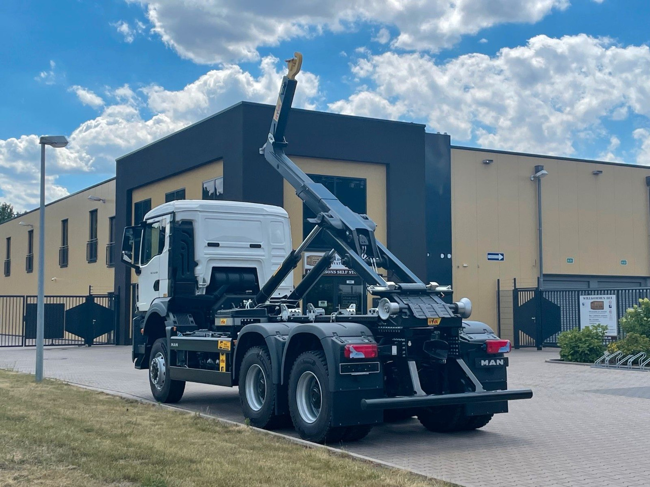MAN TGS 33.440 6x6 Euro6e Hyva - Hiab MultiLift - Multibasculante camión, Camión grúa: foto 4 MAN TGS 33.440 6x6 Euro6e Hyva - Hiab MultiLift - Multibasculante camión, Camión grúa: foto 4