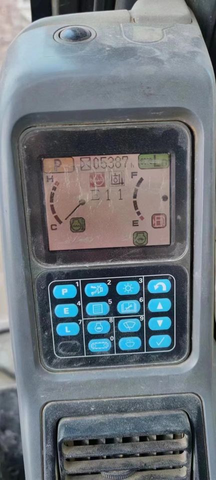 KOMATSU PC 600 LC-8 - Excavadora de cadenas: foto 4 KOMATSU PC 600 LC-8 - Excavadora de cadenas: foto 4