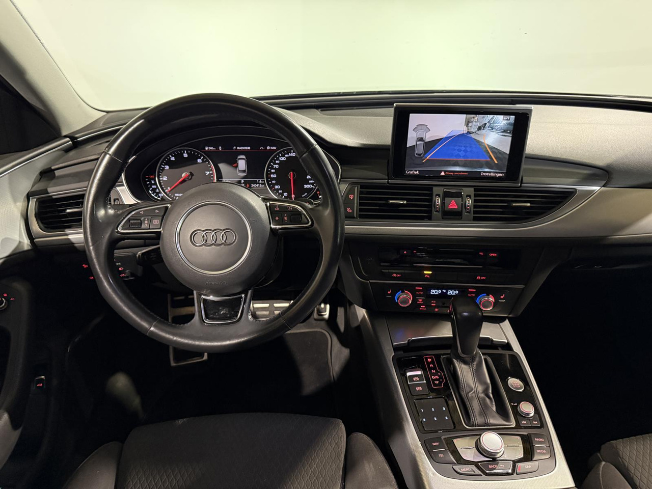 Audi | A6 Avant | 1.8 TFSI ultra Premium Edition | 2016 | 240.412 km | Automaat | L563VD | Geen oordeel - Coche: foto 3 Audi | A6 Avant | 1.8 TFSI ultra Premium Edition | 2016 | 240.412 km | Automaat | L563VD | Geen oordeel - Coche: foto 3