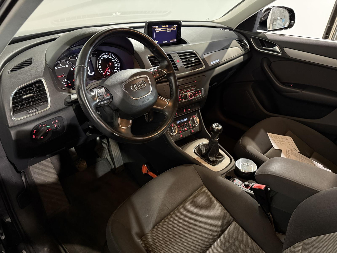 Audi | Q3 | 2.0 TFSI quattro Pro Line | 2012 | 204.122 km | 19XDP6 | Logisch - SUV/ Todoterreno: foto 5 Audi | Q3 | 2.0 TFSI quattro Pro Line | 2012 | 204.122 km | 19XDP6 | Logisch - SUV/ Todoterreno: foto 5