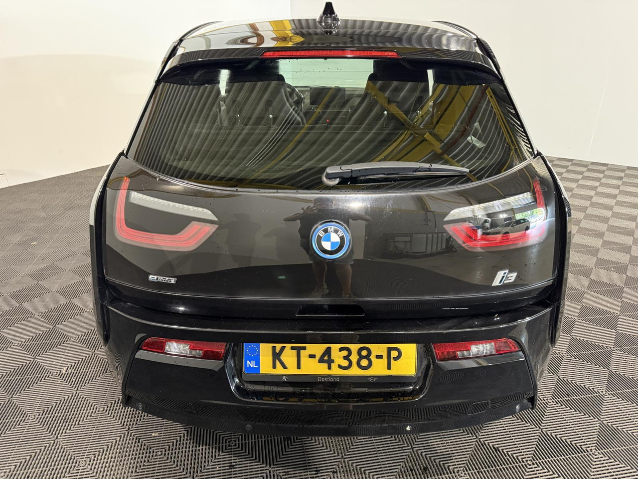 BMW i3 Basis 94Ah 33 kWh | 2017 | 226.715 km | KT-438-P - Hatchback: foto 2 BMW i3 Basis 94Ah 33 kWh | 2017 | 226.715 km | KT-438-P - Hatchback: foto 2