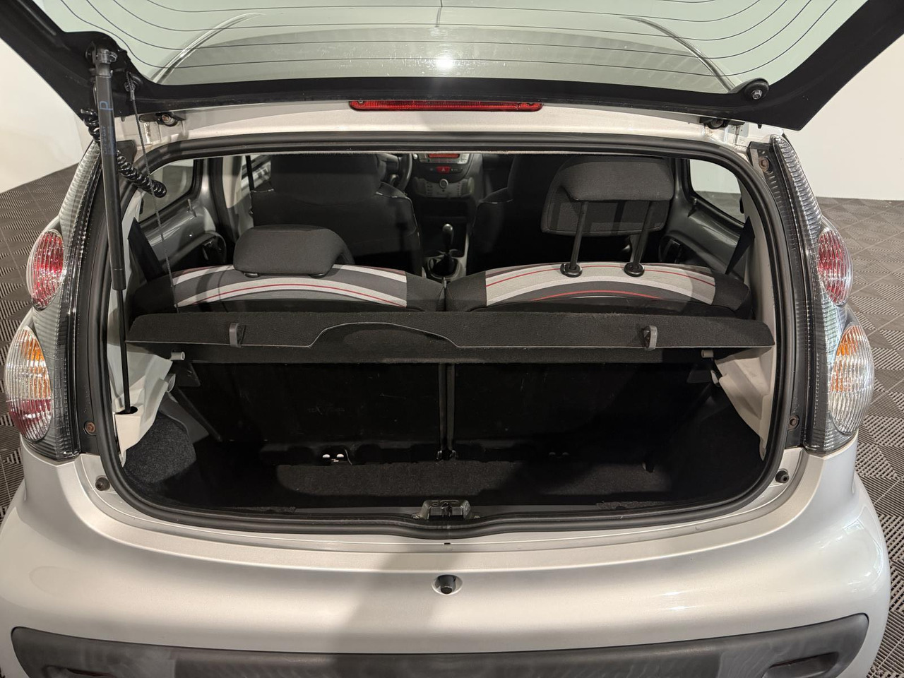 Citroen | C1 | 1.0-12V Selection | 2011 | 225.479 km | 66RNV7 | Logisch - Hatchback: foto 2 Citroen | C1 | 1.0-12V Selection | 2011 | 225.479 km | 66RNV7 | Logisch - Hatchback: foto 2