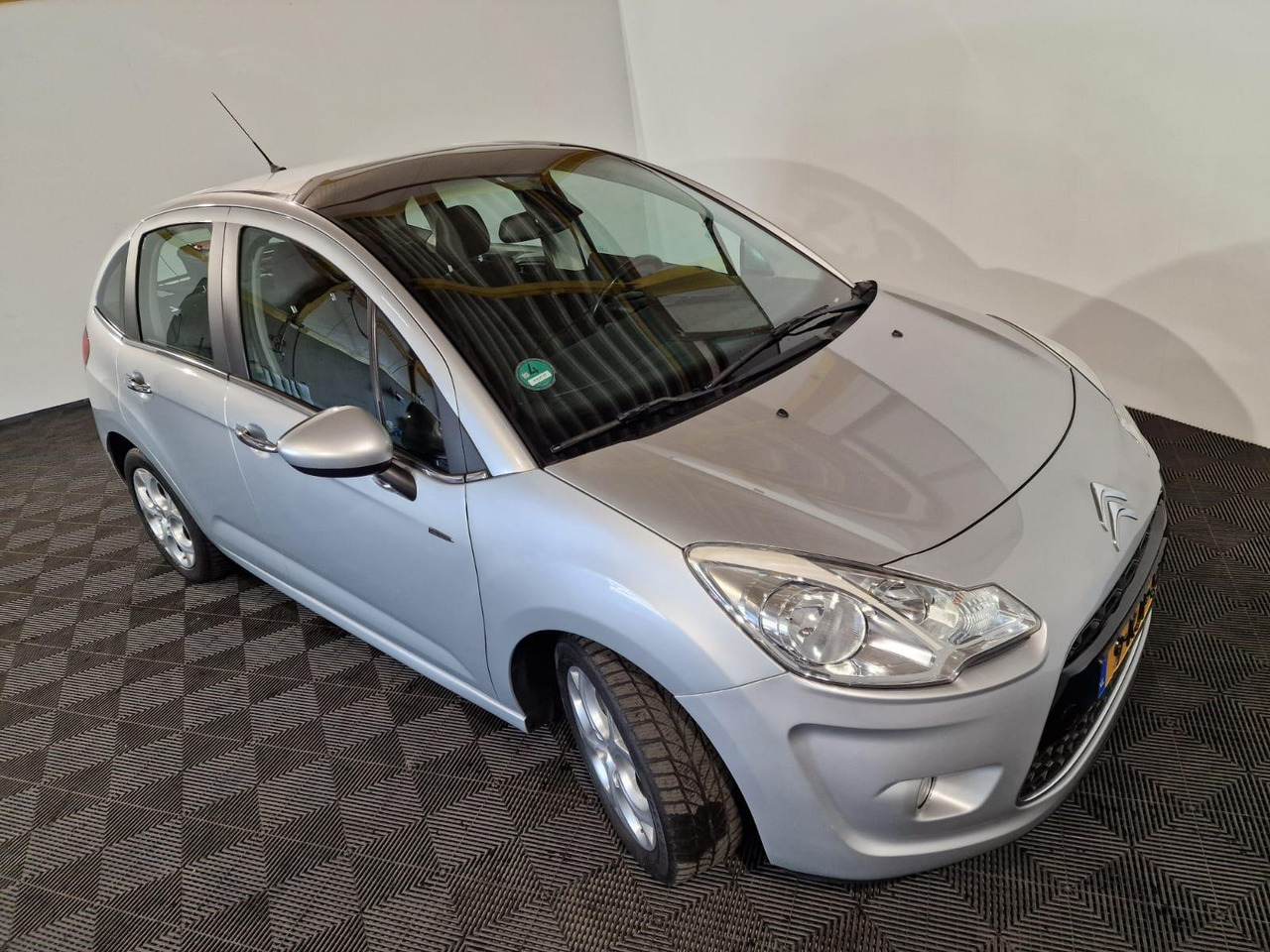 Citroen C3 1.6 Vti 9-KJP-57 193.593 km - Coche: foto 5 Citroen C3 1.6 Vti 9-KJP-57 193.593 km - Coche: foto 5