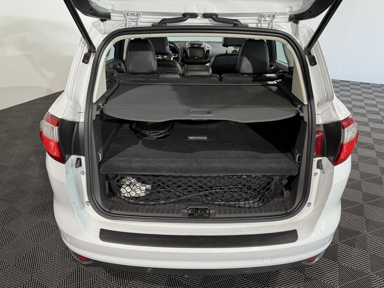 Ford C-Max 2.0 Plug-in Hybrid Titanium Plus | 2015 | 233.632 km | HL-834-P - Coche: foto 5 Ford C-Max 2.0 Plug-in Hybrid Titanium Plus | 2015 | 233.632 km | HL-834-P - Coche: foto 5