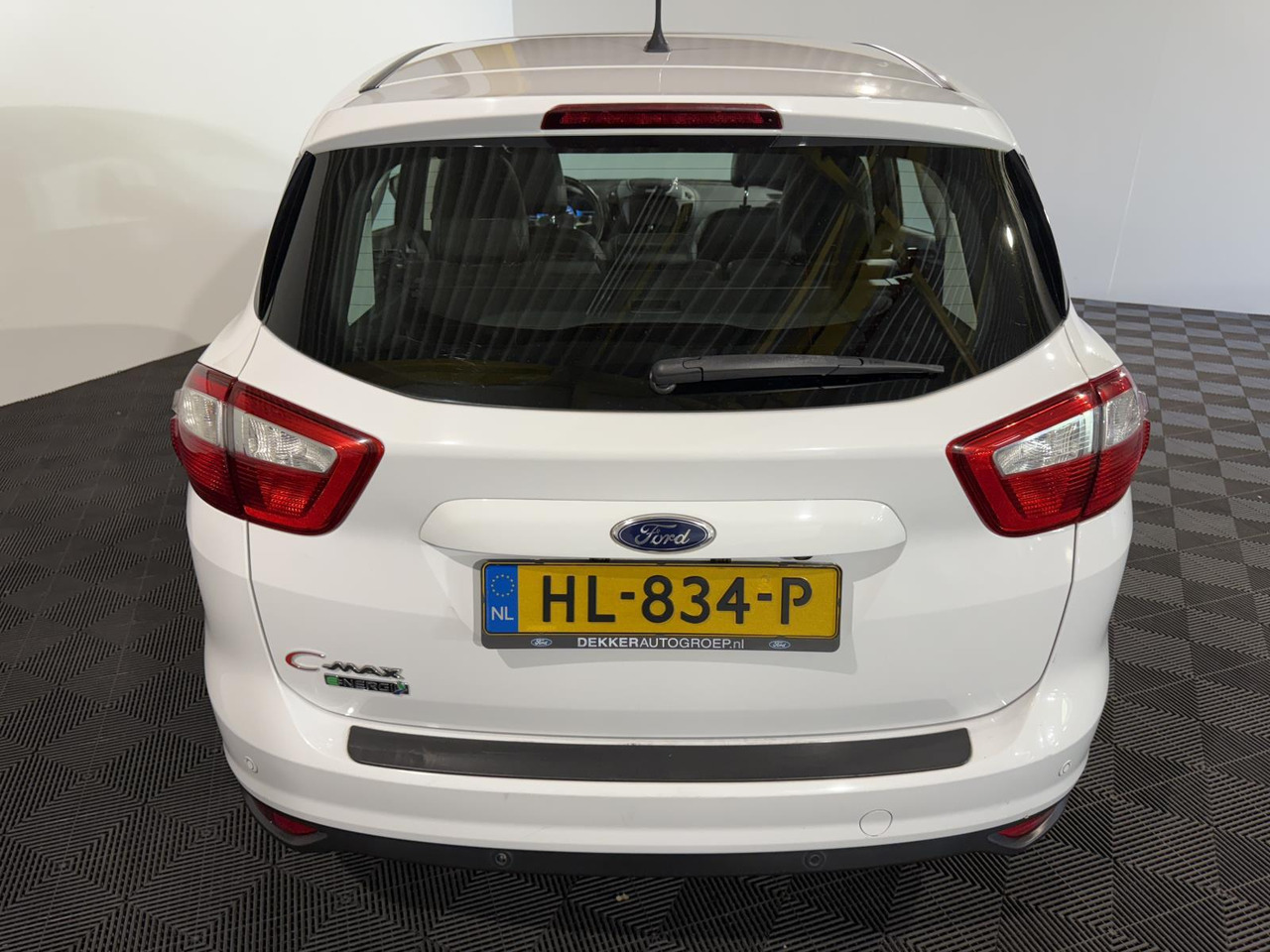 Ford C-Max 2.0 Plug-in Hybrid Titanium Plus | 2015 | 233.632 km | HL-834-P - Coche: foto 2 Ford C-Max 2.0 Plug-in Hybrid Titanium Plus | 2015 | 233.632 km | HL-834-P - Coche: foto 2