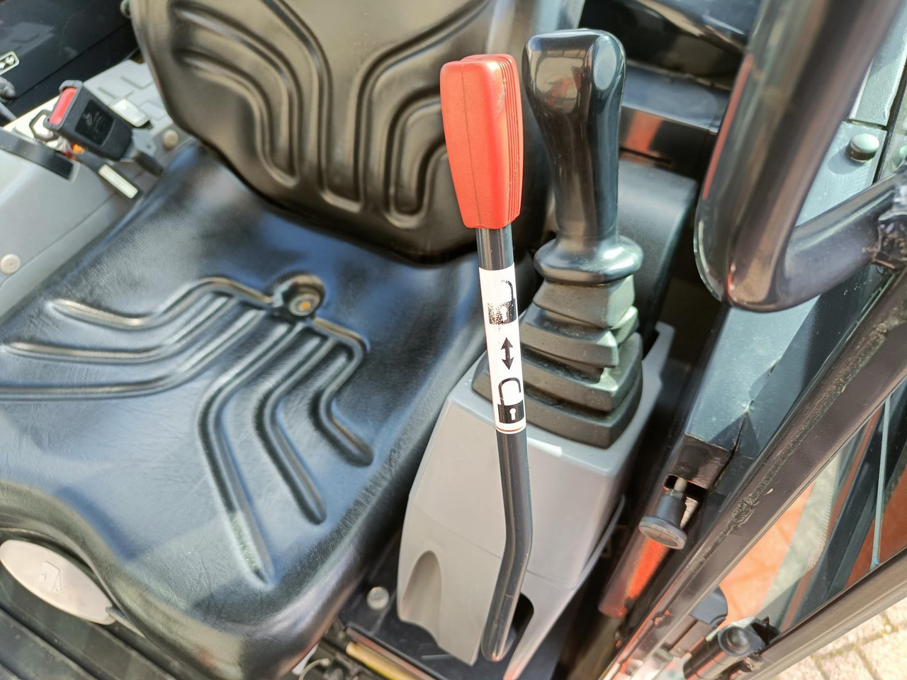 Kubota KX016-4 graver 2021 - Miniexcavadora: foto 4 Kubota KX016-4 graver 2021 - Miniexcavadora: foto 4