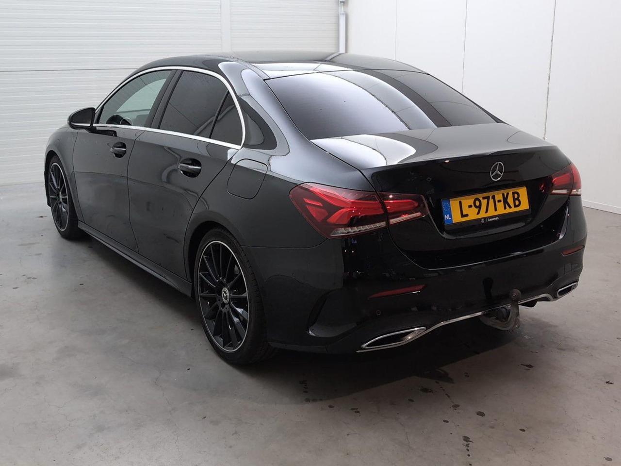 Mercedes-Benz A-klasse 180 Business Solution AMG | 2019 | 114.868 km | Automaat | L971KB | NAP: Geen oordeel - Sedan: foto 3 Mercedes-Benz A-klasse 180 Business Solution AMG | 2019 | 114.868 km | Automaat | L971KB | NAP: Geen oordeel - Sedan: foto 3