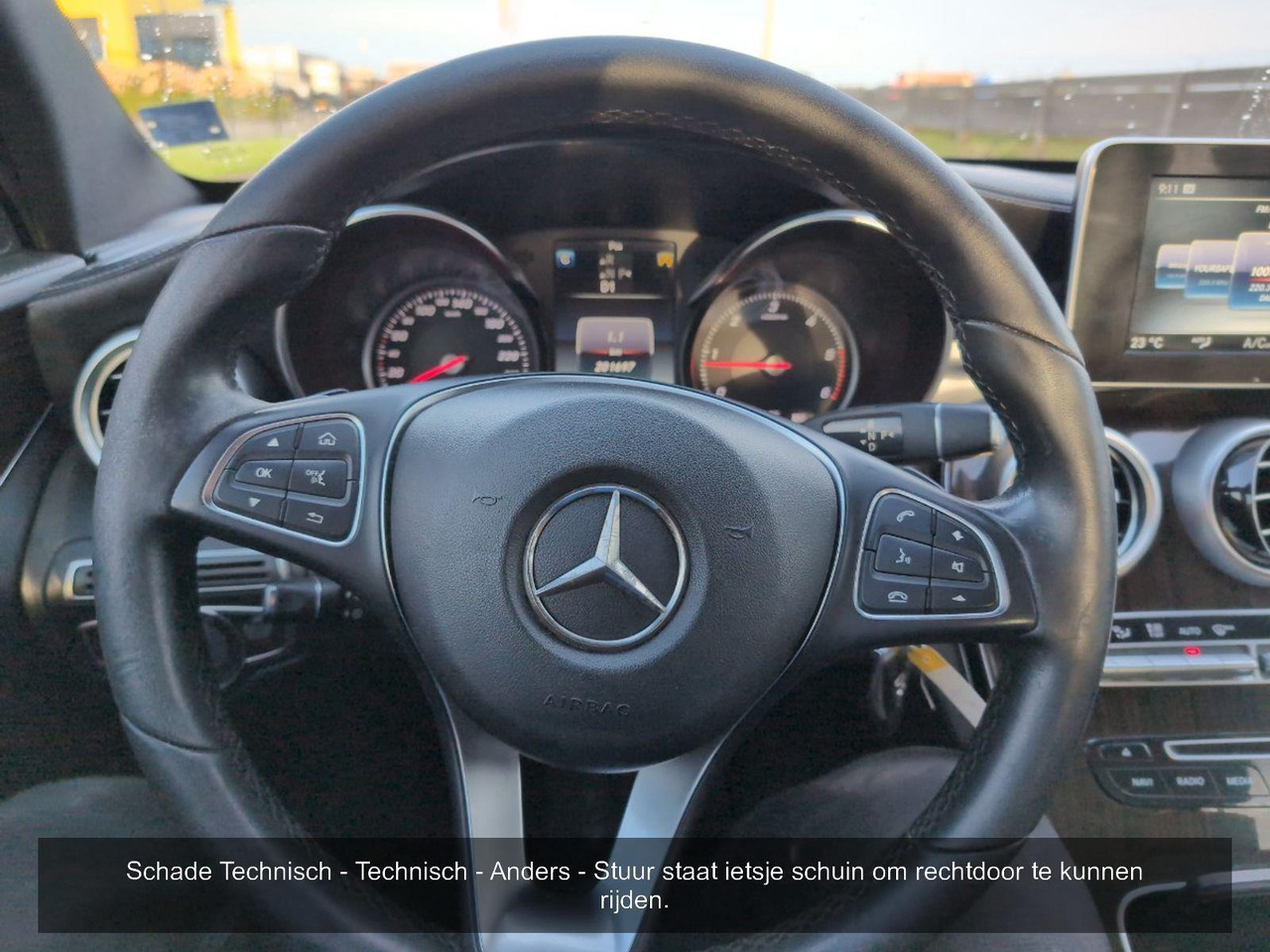 Sedan Mercedes-Benz C-klasse 250 CDI 4MATIC Premium Plus | 2017 | 201.697 km | Automaat | L835FB | NAP: Geen oordeel: foto 11 Sedan Mercedes-Benz C-klasse 250 CDI 4MATIC Premium Plus | 2017 | 201.697 km | Automaat | L835FB | NAP: Geen oordeel: foto 11