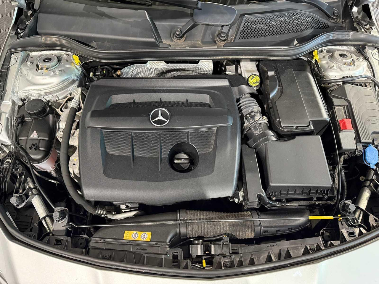 Mercedes-Benz CLA-klasse Shooting Brake 180 d Business Solution AMG | 2017 | 178.913 km | PB-314-X - Coche: foto 4 Mercedes-Benz CLA-klasse Shooting Brake 180 d Business Solution AMG | 2017 | 178.913 km | PB-314-X - Coche: foto 4