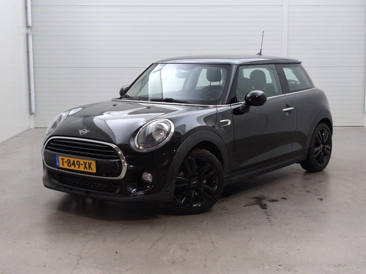 Mini Mini 1.5 One Salt | 2018 | 65.360 km | T849XK | NAP: Geen oordeel - Hatchback: foto 1 Mini Mini 1.5 One Salt | 2018 | 65.360 km | T849XK | NAP: Geen oordeel - Hatchback: foto 1