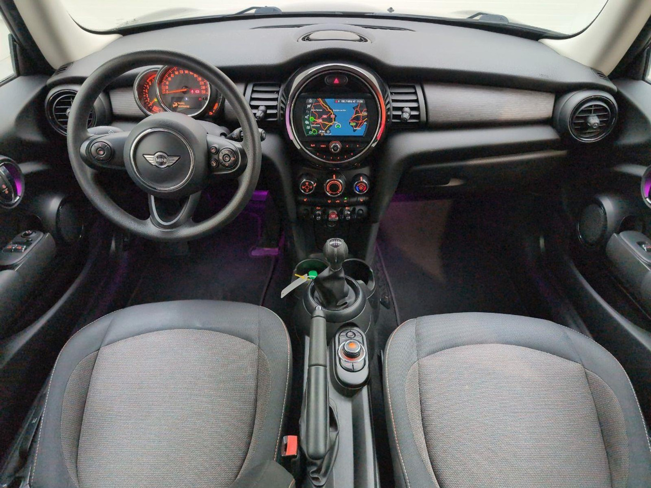 Mini Mini 1.5 One Salt | 2018 | 65.360 km | T849XK | NAP: Geen oordeel - Hatchback: foto 5 Mini Mini 1.5 One Salt | 2018 | 65.360 km | T849XK | NAP: Geen oordeel - Hatchback: foto 5