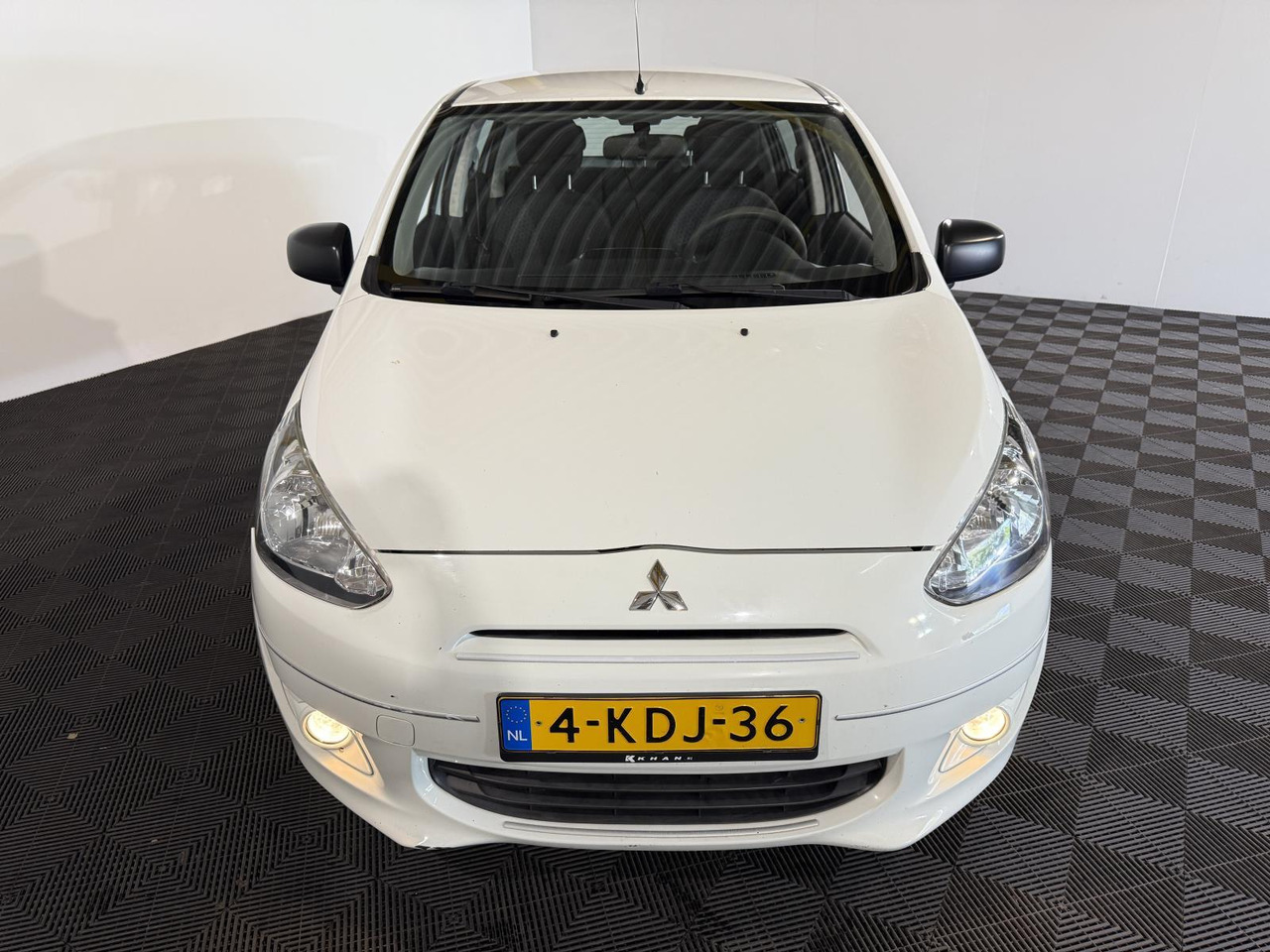 Mitsubishi | Space Star | 1.0 Inform | 2013 | 169.821 km | 4KDJ36 | Logisch - Hatchback: foto 2 Mitsubishi | Space Star | 1.0 Inform | 2013 | 169.821 km | 4KDJ36 | Logisch - Hatchback: foto 2