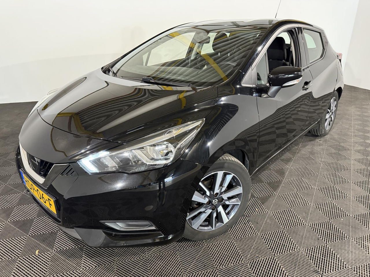 Hatchback Nissan | Micra | 0.9 IG-T Acenta | 2018 | 158.656 km | HDP06F | Geen oordeel: foto 1