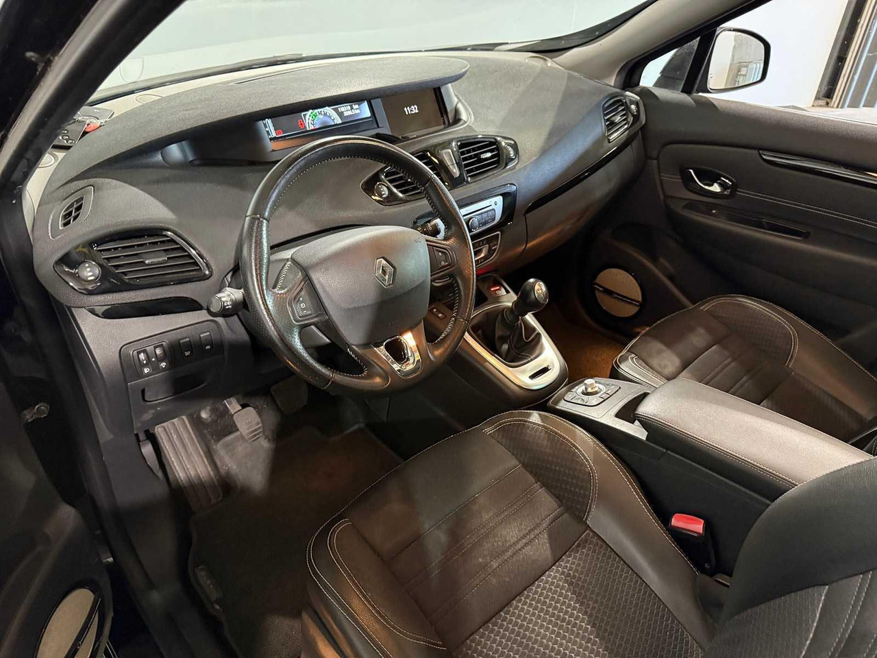 Coche Renault Grand Scénic  1.2 Tce Bose | 2016 | 118.319 km | H-596-NV: foto 7