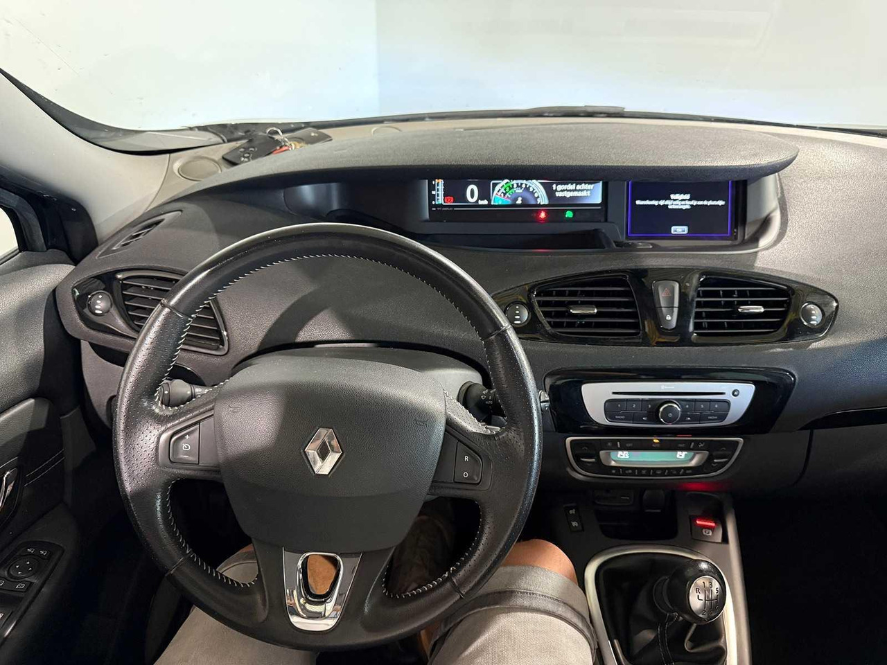 Coche Renault Grand Scénic  1.2 Tce Bose | 2016 | 118.319 km | H-596-NV: foto 9