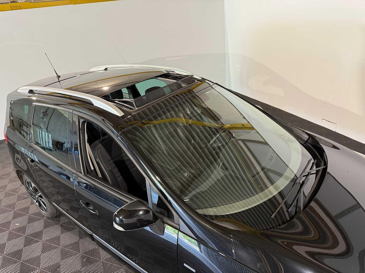 Coche Renault Grand Scénic  1.2 Tce Bose | 2016 | 118.319 km | H-596-NV: foto 6