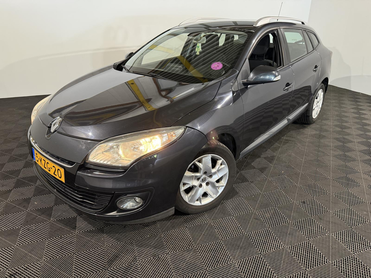 Renault Mégane Estate 1.5 dCi Expression | 2013 | 342.197 km | 5-KZG-20 - Coche: foto 1 Renault Mégane Estate 1.5 dCi Expression | 2013 | 342.197 km | 5-KZG-20 - Coche: foto 1