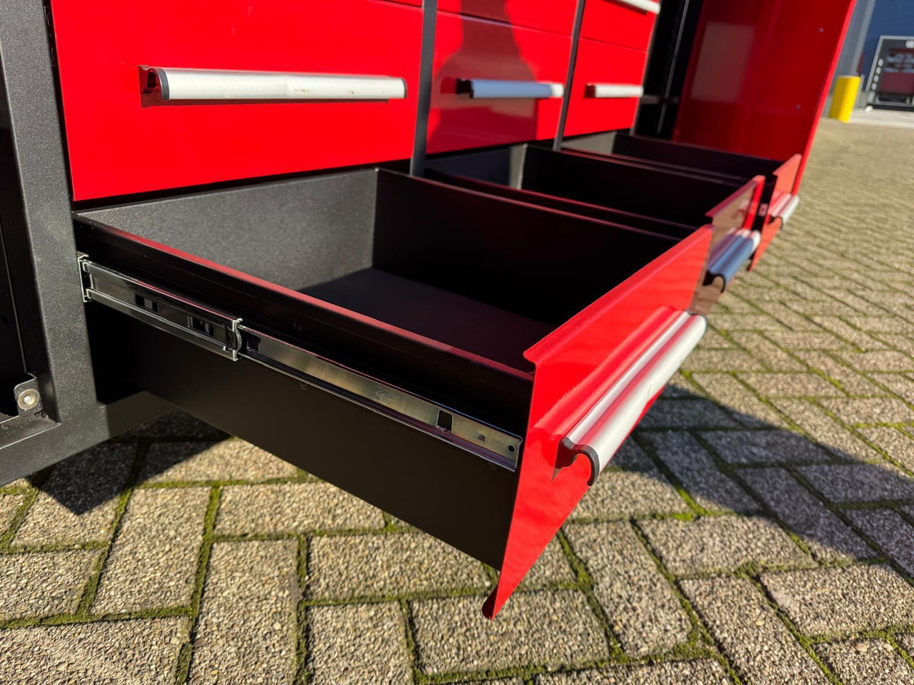 StahlWorks 10FT-12D-2-01C Gereedschapswand met 12 Lades en 2 Deuren (Nieuw) - Equipo de taller: foto 3 StahlWorks 10FT-12D-2-01C Gereedschapswand met 12 Lades en 2 Deuren (Nieuw) - Equipo de taller: foto 3
