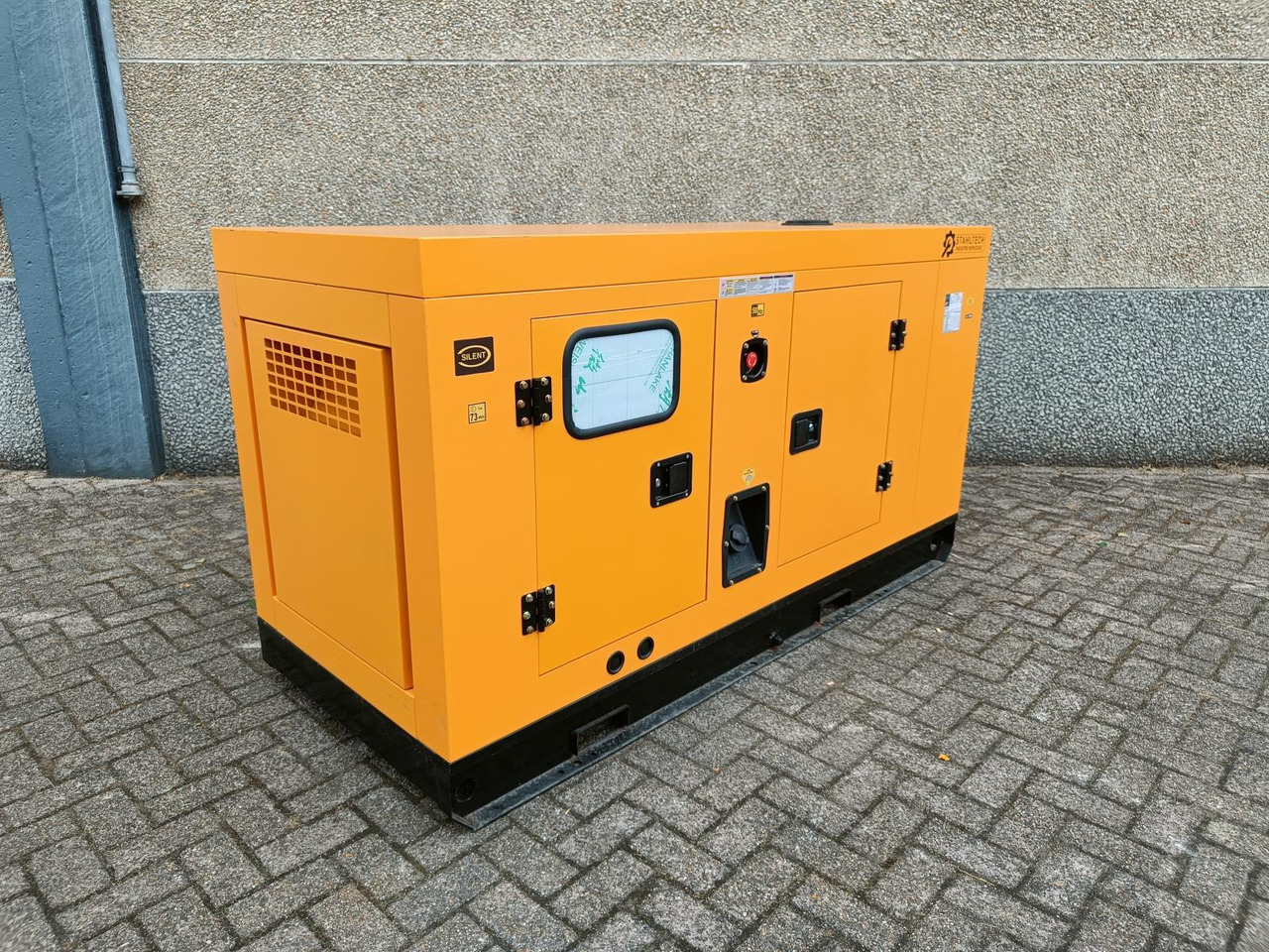 Stahltech 70kVA Diesel Generator Nieuw - Generador industriale: foto 1 Stahltech 70kVA Diesel Generator Nieuw - Generador industriale: foto 1