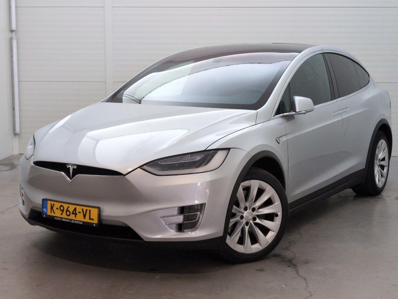 Tesla Model X 75D Base 6p. | 2016 | 186.701 km | Automaat | K964VL | NAP: Geen oordeel - SUV/ Todoterreno: foto 1 Tesla Model X 75D Base 6p. | 2016 | 186.701 km | Automaat | K964VL | NAP: Geen oordeel - SUV/ Todoterreno: foto 1