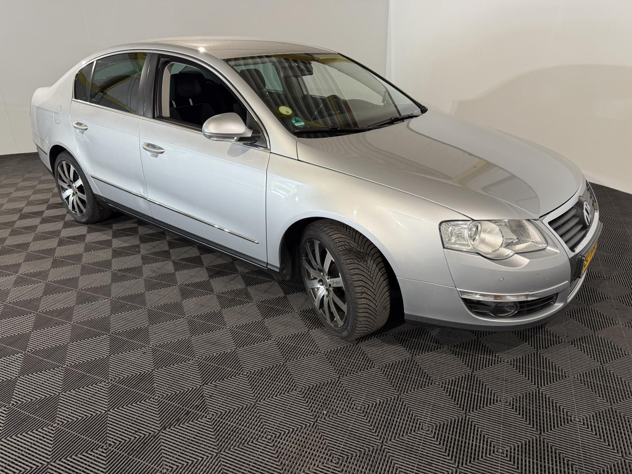 Volkswagen Passat 1.8 TFSI Comfortline 80-HKF-9 199.375 km - Coche: foto 4 Volkswagen Passat 1.8 TFSI Comfortline 80-HKF-9 199.375 km - Coche: foto 4